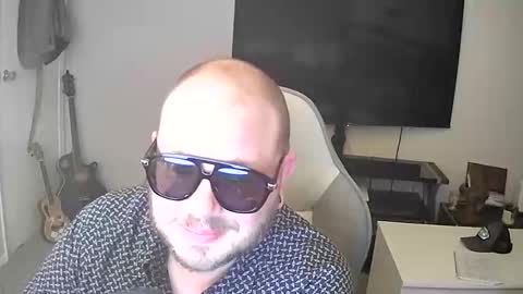 Snapshot of timmusmax chatting on April 2026 01:19:02 AM Zephyr online show from April 2026 01:19:02 AM