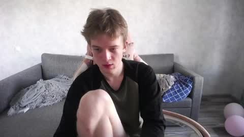 Snapshot of timmy7topcut chatting on April 2026 04:40:01 AM Timmy online show from April 2026 04:40:01 AM