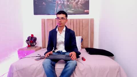 Evans  online show from November 2025 08:30:01 PM