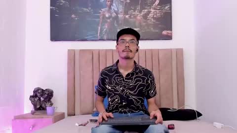 Evans  online show from December 2025 04:00:02 AM