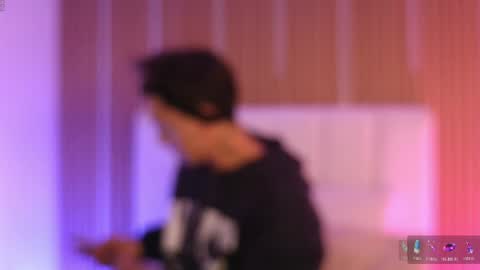 Timothy 21 years old online show from April 2026 07:33:02 PM