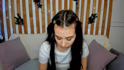 Snapshot of tina_ellisi chatting on January 2025 01:11:01 AM Tina online show from January 2025 01:11:01 AM