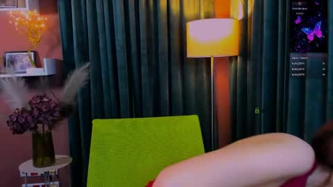 Snapshot of tina_golden1 chatting on April 2026 01:41:02 PM tina_golden1 online show from April 2026 01:41:02 PM