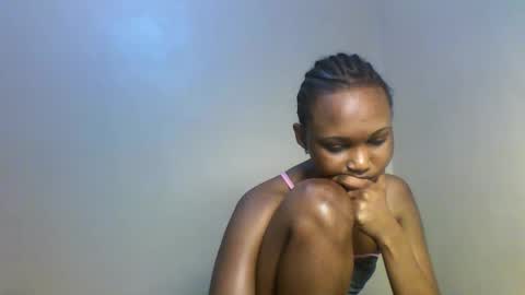 Tina online show from November 2025 01:43:01 PM