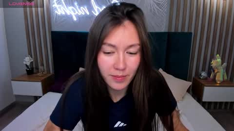 Tina  online show from November 2025 01:27:02 AM