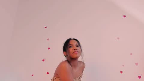 T I N A online show from September 2025 06:08:02 PM