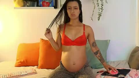 Tina Wild online show from April 2026 09:04:01 PM