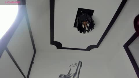 Snapshot of tinaajones_ chatting on February 2025 05:50:01 PM Tina online show from February 2025 05:50:01 PM