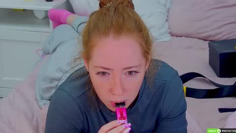 Snapshot of tinabrook chatting on September 2025 04:12:01 AM Tina online show from September 2025 04:12:01 AM
