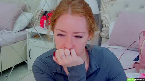 Snapshot of tinabrook chatting on December 2025 03:33:01 AM Tina online show from December 2025 03:33:01 AM