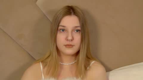 TinaBurton online show from April 2026 05:13:02 PM