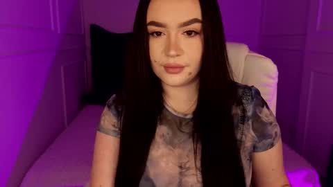Snapshot of tinafox_ chatting on March 2026 08:33:01 AM hi im curvy babyface girlie Tina online show from March 2026 08:33:01 AM