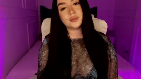 Snapshot of tinafox_ chatting on April 2026 07:45:01 AM hi im curvy babyface girlie Tina online show from April 2026 07:45:01 AM