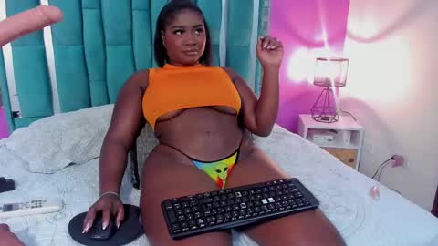 Tina online show from September 2025 10:25:02 PM