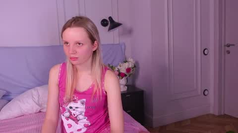 tinasiner online show from December 2024 02:07:01 PM