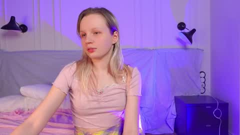 tinasiner online show from January 2025 08:11:02 PM