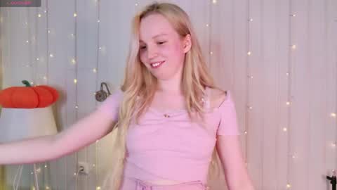 tinasiner online show from June 2026 02:41:02 PM