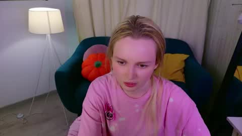 tinasiner online show from June 2026 03:58:02 PM