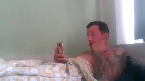 Snapshot of tinizzle86 chatting on May 2026 07:03:02 AM tinizzle86 online show from May 2026 07:03:02 AM
