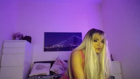 Snapshot of tinkerbell822 chatting on January 2025 08:41:02 AM tinkerbell822 online show from January 2025 08:41:02 AM