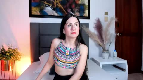 Snapshot of tinnamoon chatting on March 2026 11:09:02 PM Tina Moon online show from March 2026 11:09:02 PM