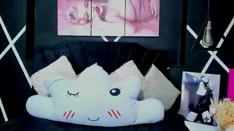 Snapshot of tinny_noa chatting on May 2026 11:18:02 AM tinny_noa online show from May 2026 11:18:02 AM