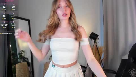 Snapshot of tinnytiana chatting on May 2026 07:37:02 AM Tiana online show from May 2026 07:37:02 AM