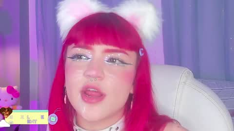 Snapshot of tiny__emmy chatting on January 2025 12:37:02 AM Emmy blue berry1 online show from January 2025 12:37:02 AM