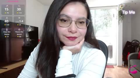 Tiny Caroline online show from January 2026 08:45:01 PM