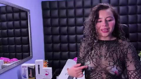 tiny online show from September 2025 03:34:01 AM