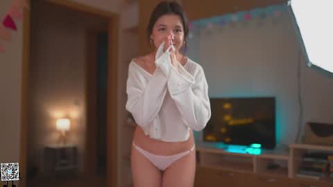 Lyssa     online show from February 2025 07:16:02 PM