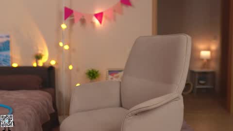 Lyssa     online show from March 2025 07:12:02 PM