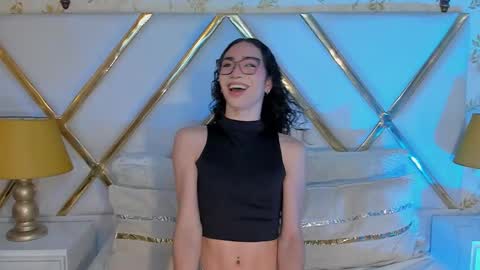 Snapshot of tiny_thomm chatting on March 2026 07:45:01 AM Thomm Independent Model online show from March 2026 07:45:01 AM