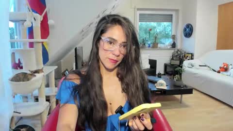 Snapshot of tiny_williams chatting on September 2025 04:56:01 AM Tiny online show from September 2025 04:56:01 AM