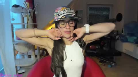 Snapshot of tiny_williams chatting on October 2025 05:38:02 AM Tiny online show from October 2025 05:38:02 AM