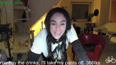 Snapshot of tiny_williams chatting on January 2026 06:55:02 PM Tiny online show from January 2026 06:55:02 PM