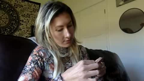 tinyandtatted420 online show from October 2025 10:21:01 PM