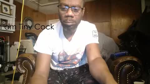 tinycock_1979 online show from January 2026 11:34:01 AM