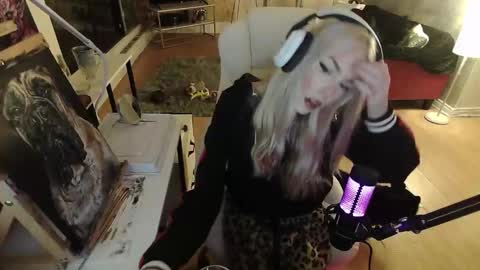 stage Kylie Sinner  brand CLITBAIT online show from January 2025 03:15:02 AM