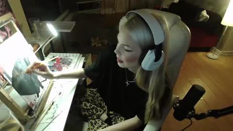 stage Kylie Sinner  brand CLITBAIT online show from January 2025 09:23:02 AM