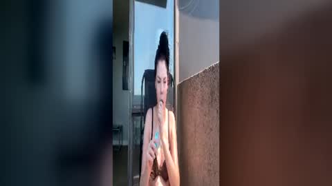 Snapshot of tinykylie chatting on July 2026 03:51:02 PM stage Kylie Sinner brand CLITBAIT online show from July 2026 03:51:02 PM