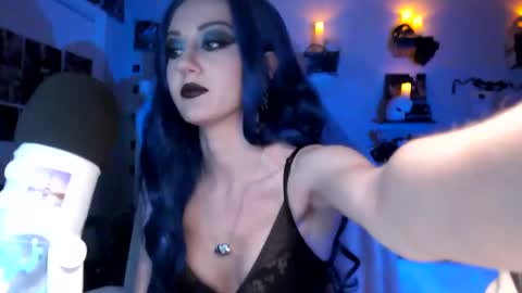 Snapshot of tinyprincess_doll chatting on November 2025 07:54:01 AM Dahlia Browne online show from November 2025 07:54:01 AM