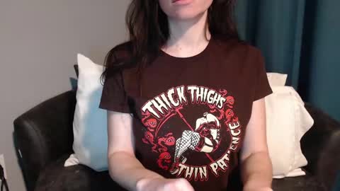 Snapshot of tinyytina chatting on December 2024 12:27:01 PM TinyyTina online show from December 2024 12:27:01 PM