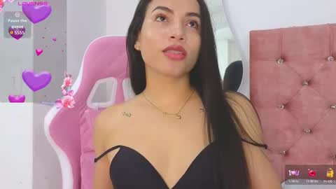 Snapshot of tiphani_walker_ chatting on March 2026 11:27:01 AM Tiphani Walker online show from March 2026 11:27:01 AM