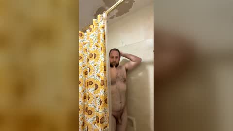 Snapshot of tipman84 chatting on April 2026 01:58:02 AM C online show from April 2026 01:58:02 AM