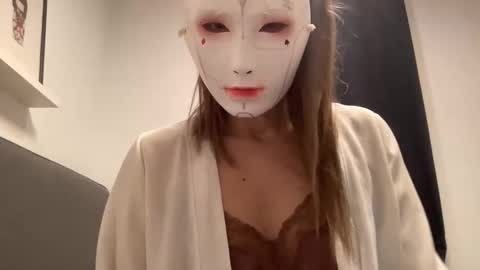 Tinks online show from October 2025 08:50:01 PM