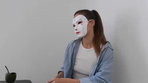 Tinks online show from October 2025 09:35:02 AM