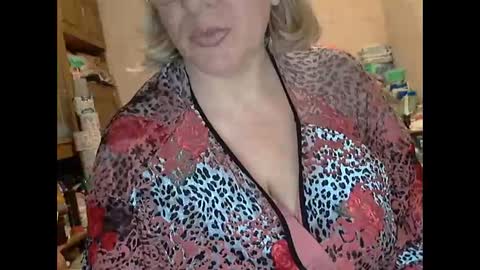 tittylina online show from October 2025 04:42:01 AM