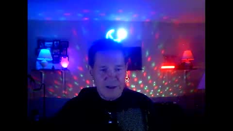 Snapshot of tkthedj chatting on April 2026 01:30:01 AM TK online show from April 2026 01:30:01 AM