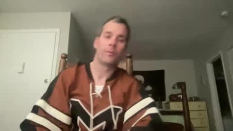 Snapshot of tleigh24 chatting on January 2025 01:06:01 AM tleigh24 online show from January 2025 01:06:01 AM